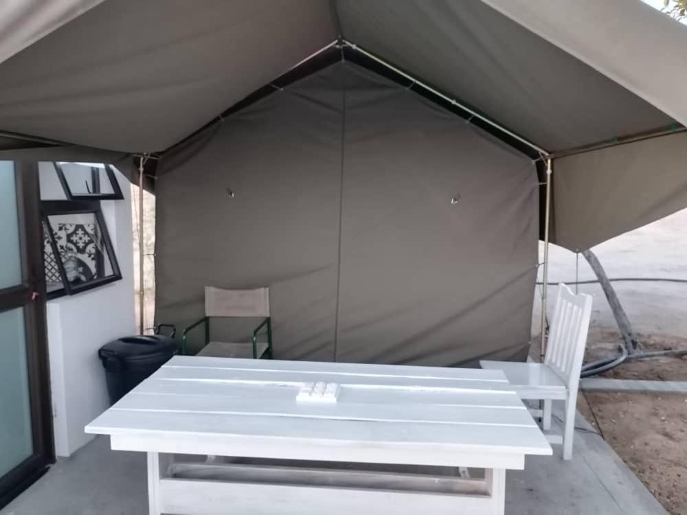 Achab Self Catering Tent Usakos ภายนอก รูปภาพ