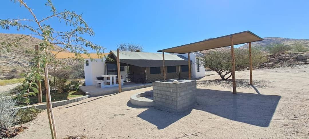Achab Self Catering Tent Usakos ภายนอก รูปภาพ