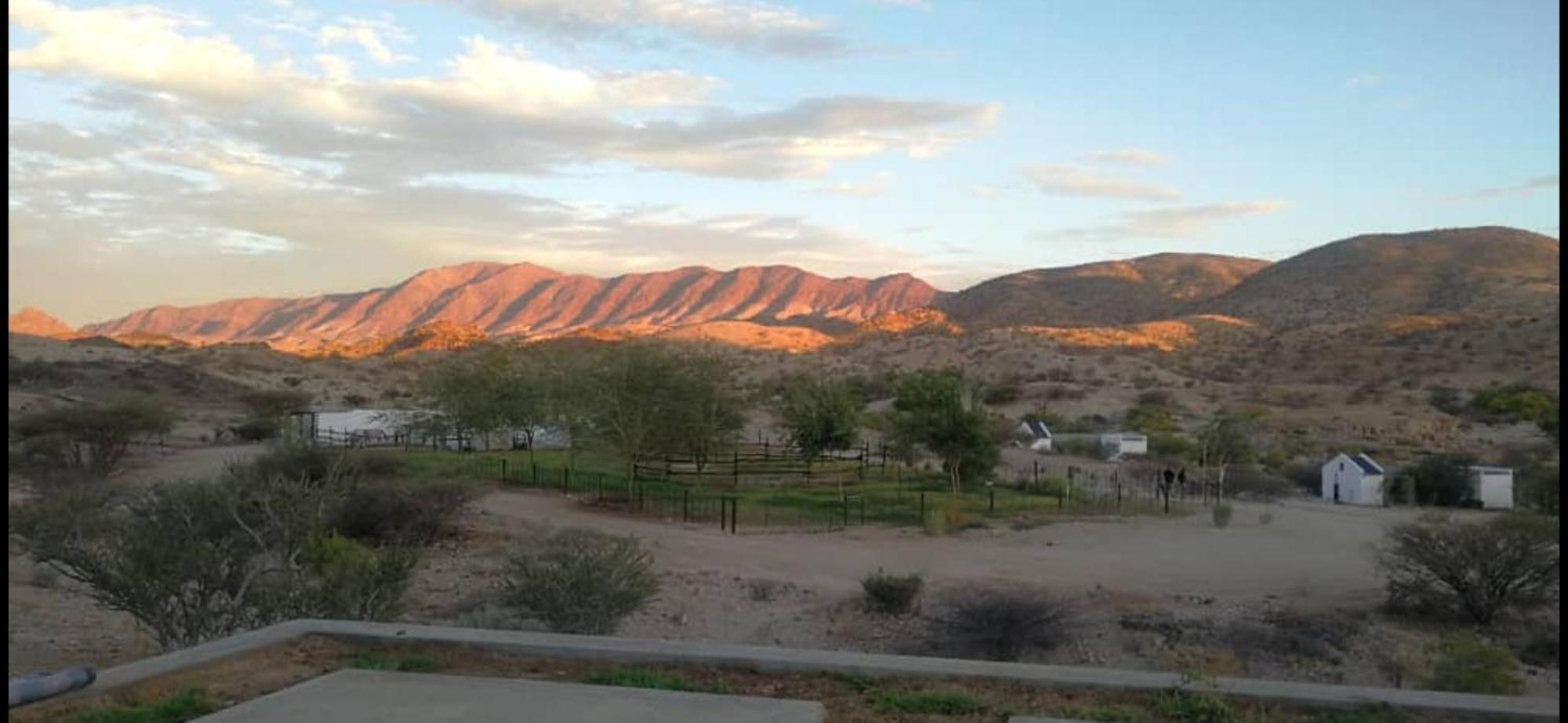 Achab Self Catering Tent Usakos ภายนอก รูปภาพ