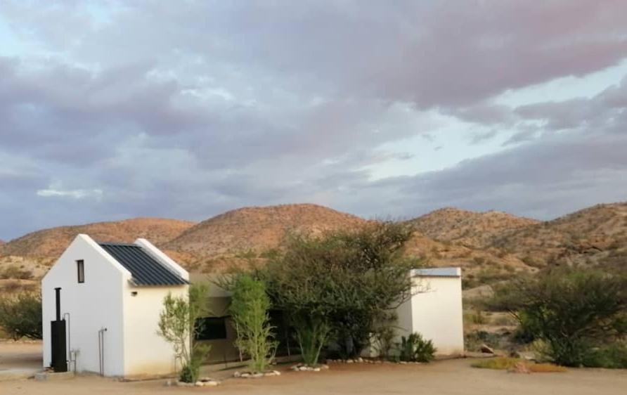 Achab Self Catering Tent Usakos ภายนอก รูปภาพ